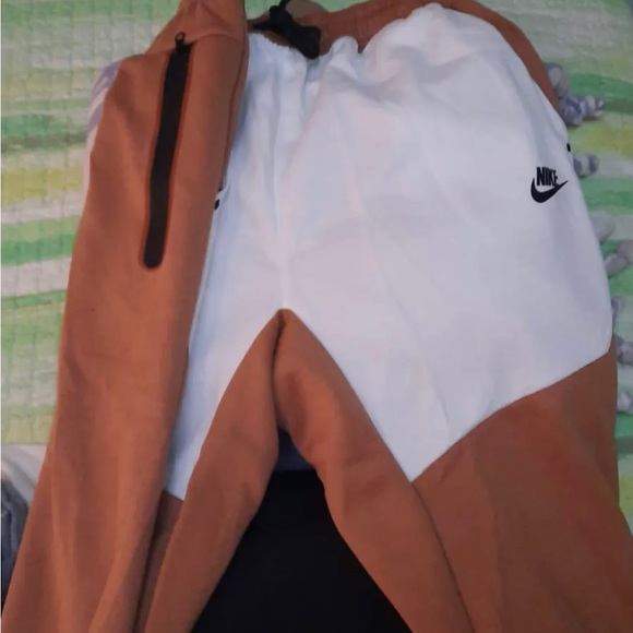 Willing to go down in cash for deals. - Picture 2 of 2